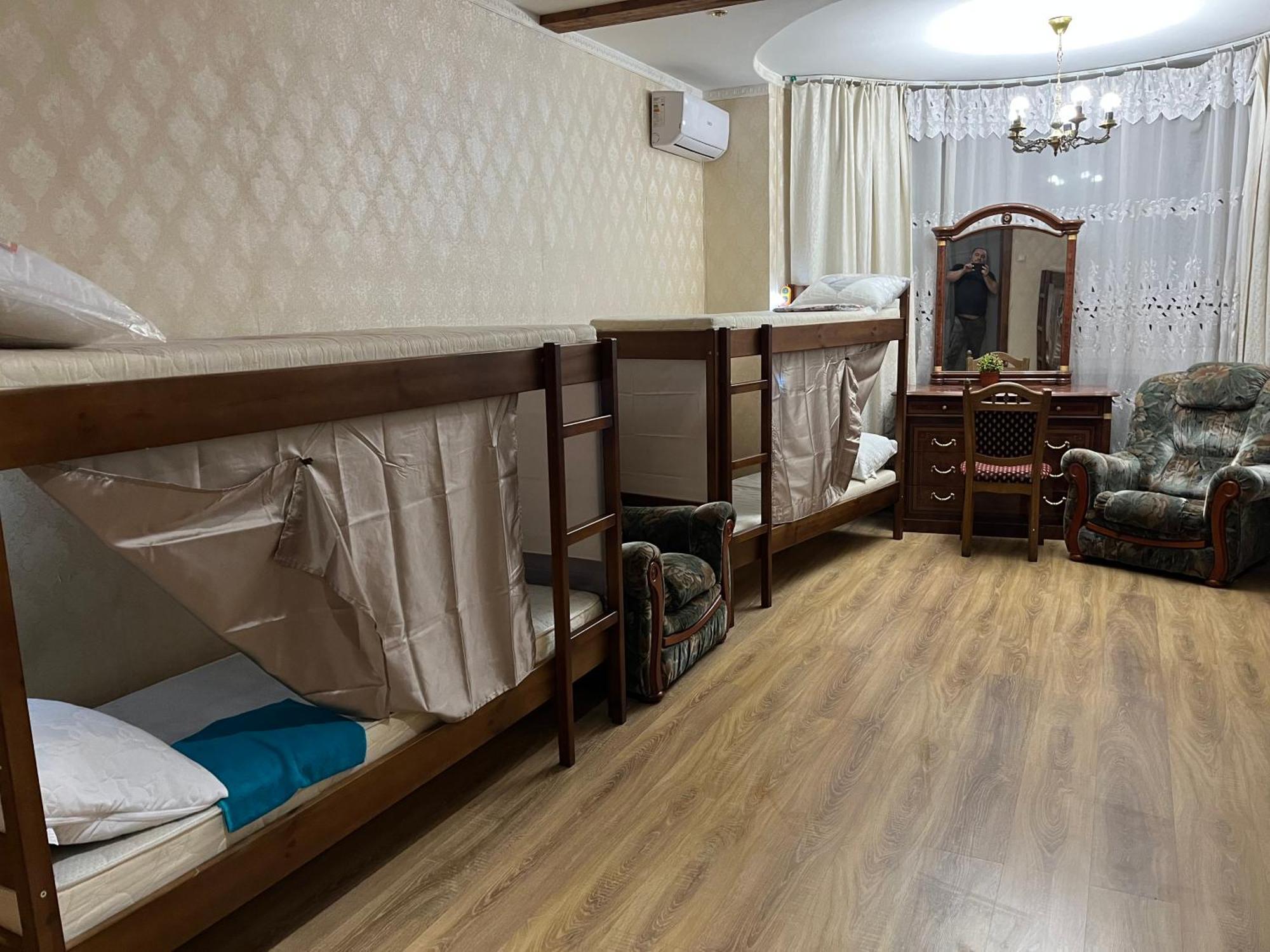 Ararat-Osokorki Hostel Kiev Bagian luar foto