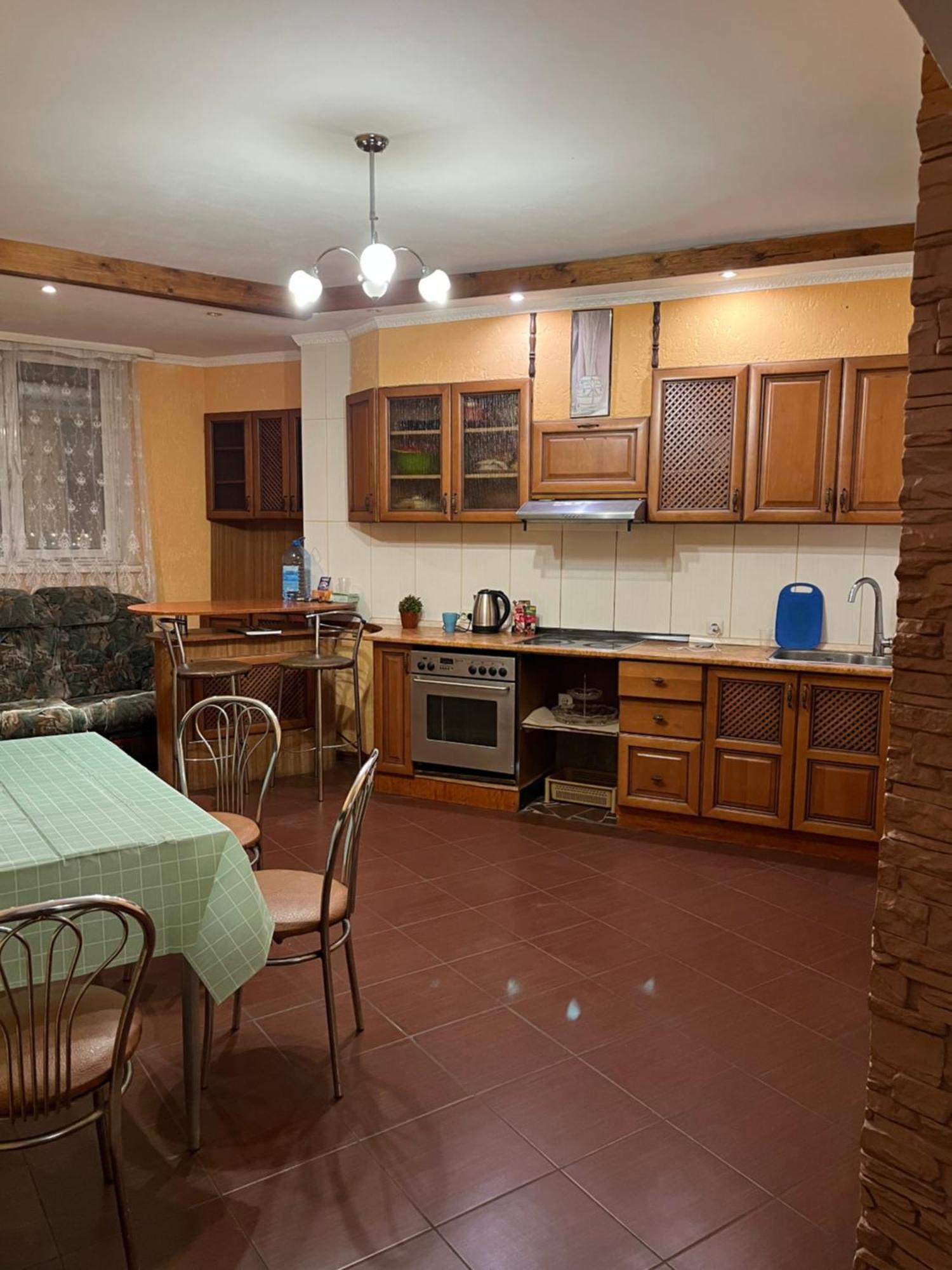 Ararat-Osokorki Hostel Kiev Bagian luar foto