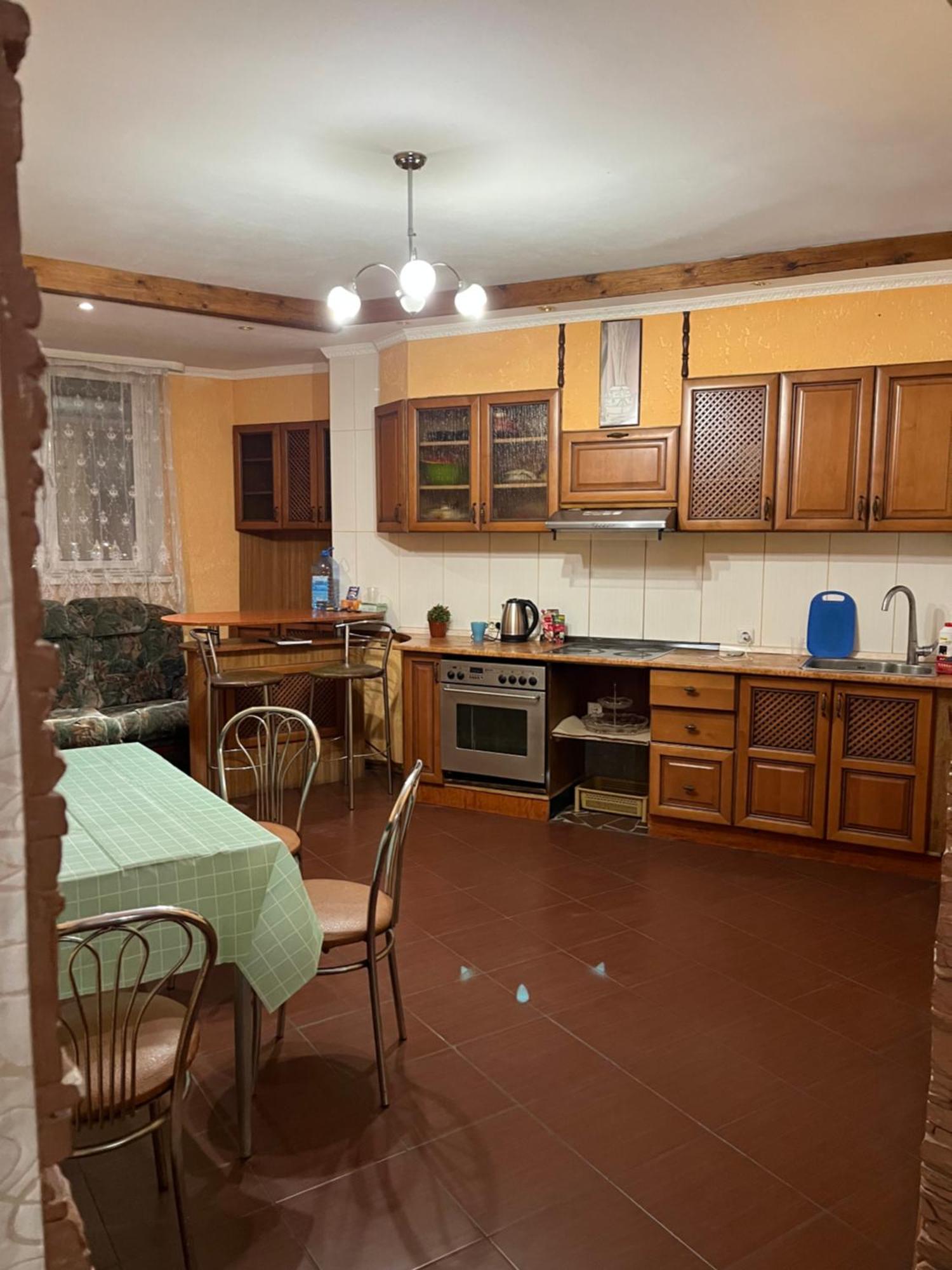 Ararat-Osokorki Hostel Kiev Bagian luar foto